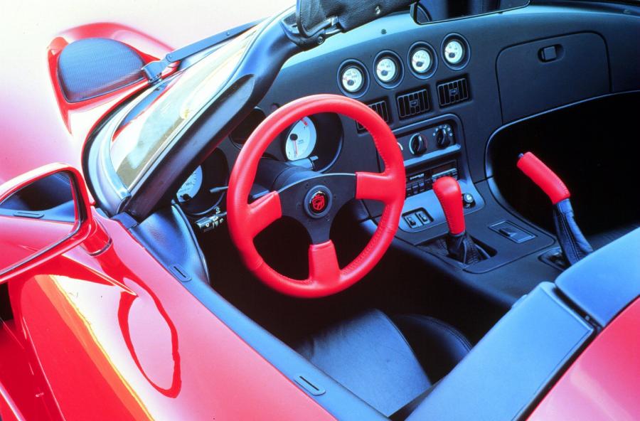 Интерьер Dodge Viper RT/10 1996 года  (фото 34 из 41)